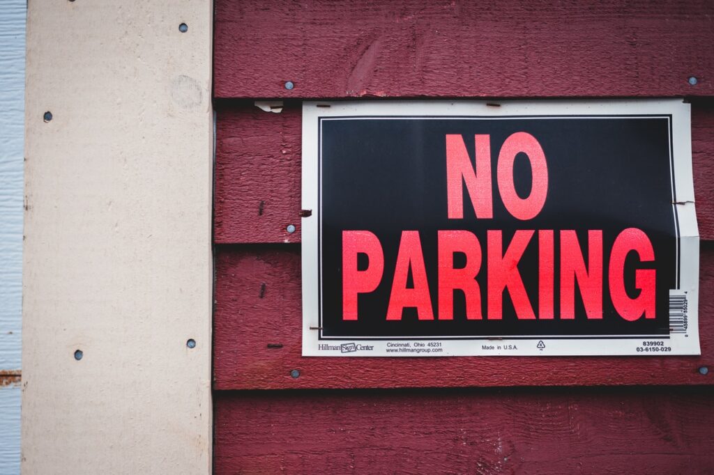 Vacation Rental House Rules No Parking Sign for Guests